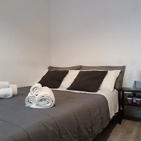 A Casa Di Rosa In Citta Studi 아파트 *